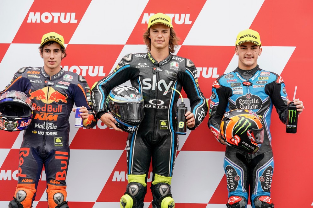 La prima fila del GP del Giappone di Moto3: Bulega, Antonelli e Canet
