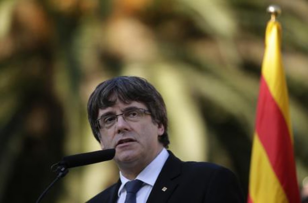 il presidente della Generalitat di Catalogna Carles Puigdemont