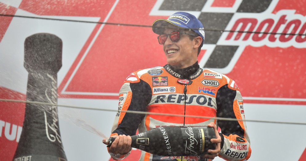 Marc Marquez sul podio del Gran Premio del Giappone