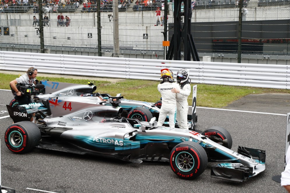 Le due Mercedes di Lewis Hamilton e Valtteri Bottas