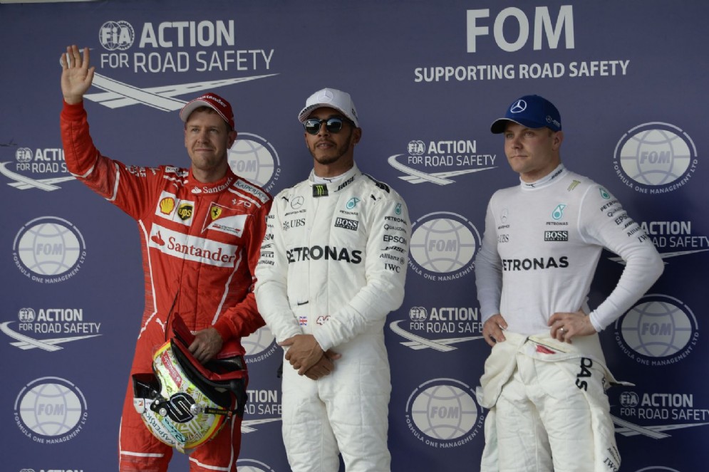 Il podio delle qualifiche del GP degli USA: Lewis Hamilton, Sebastian Vettel e Valtteri Bottas