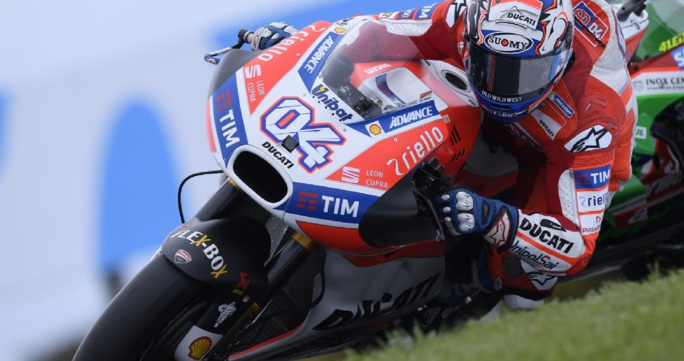 Andrea Dovizioso in azione sulla sua Ducati a Phillip Island