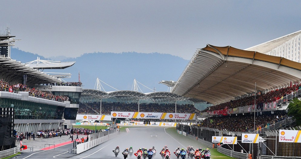 La partenza dell'ultima edizione del Gran Premio della Malesia di MotoGP