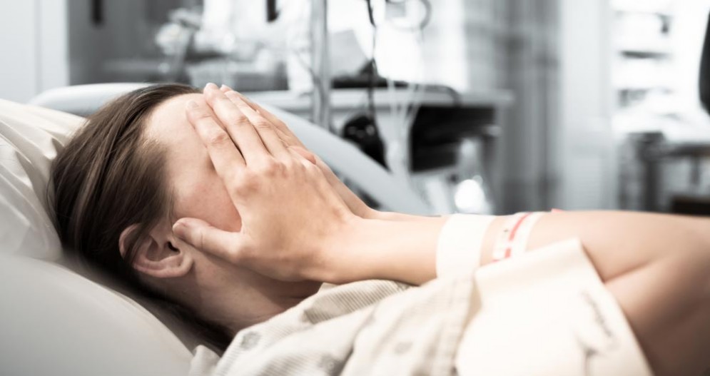 Tumori, aumentano le diagnosi tra le donne