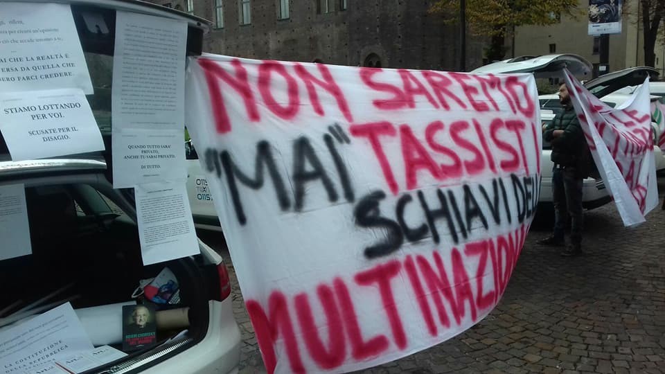 Protesta in piazza Castello
