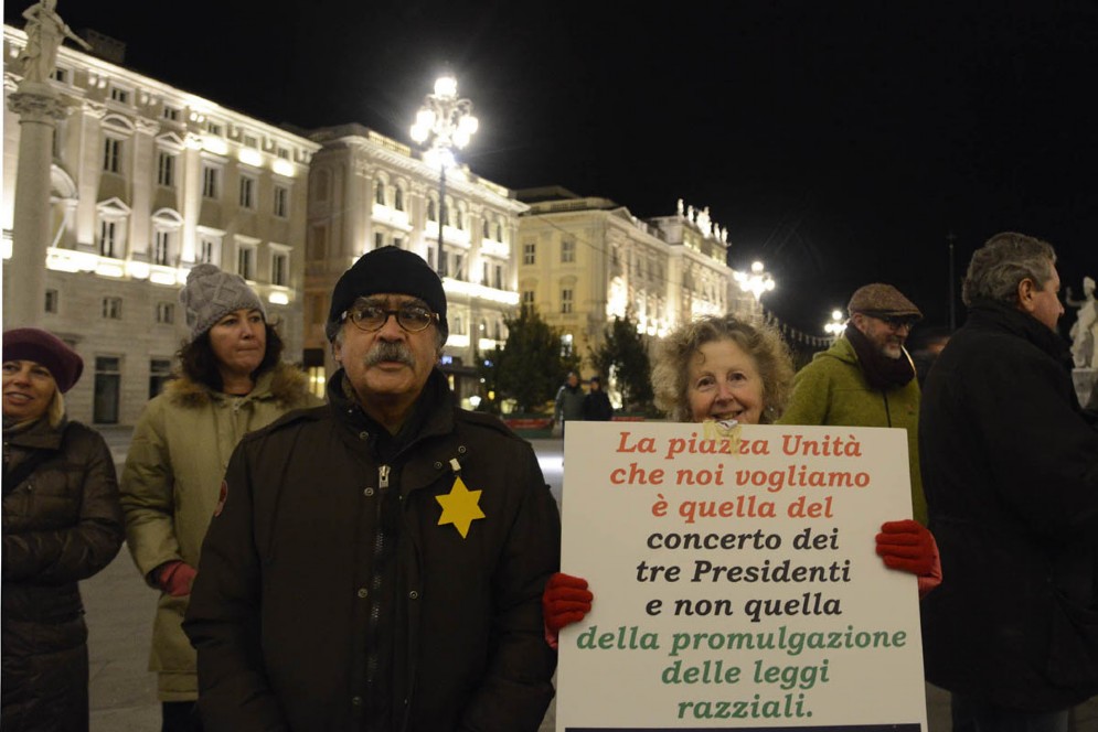 Pd in piazza contro l'intitolazione di una via ad Almirante (© Montenero)