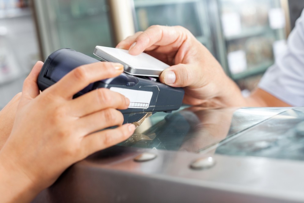 Mobile payment, Intesa Sanpaolo accelera: accordo con Samsung