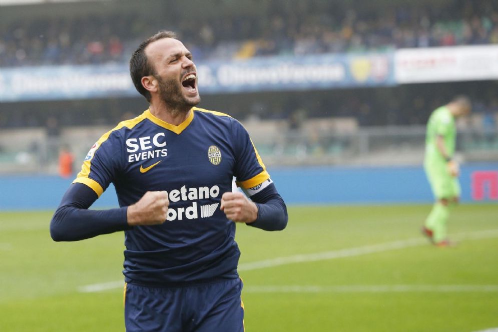 Giampaolo Pazzini, centravanti e capitano del Verona