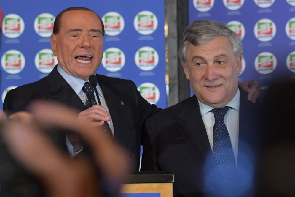 Silvio Berlusconi con Antonio Tajani Presidente del Parlamento europeo ad Ischia in occasione del congresso ''Pronti a Governare!''
