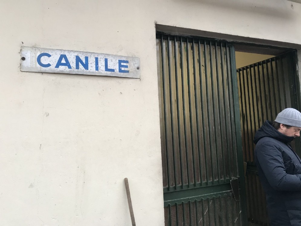 L'ingresso del canile di via Germagnano
