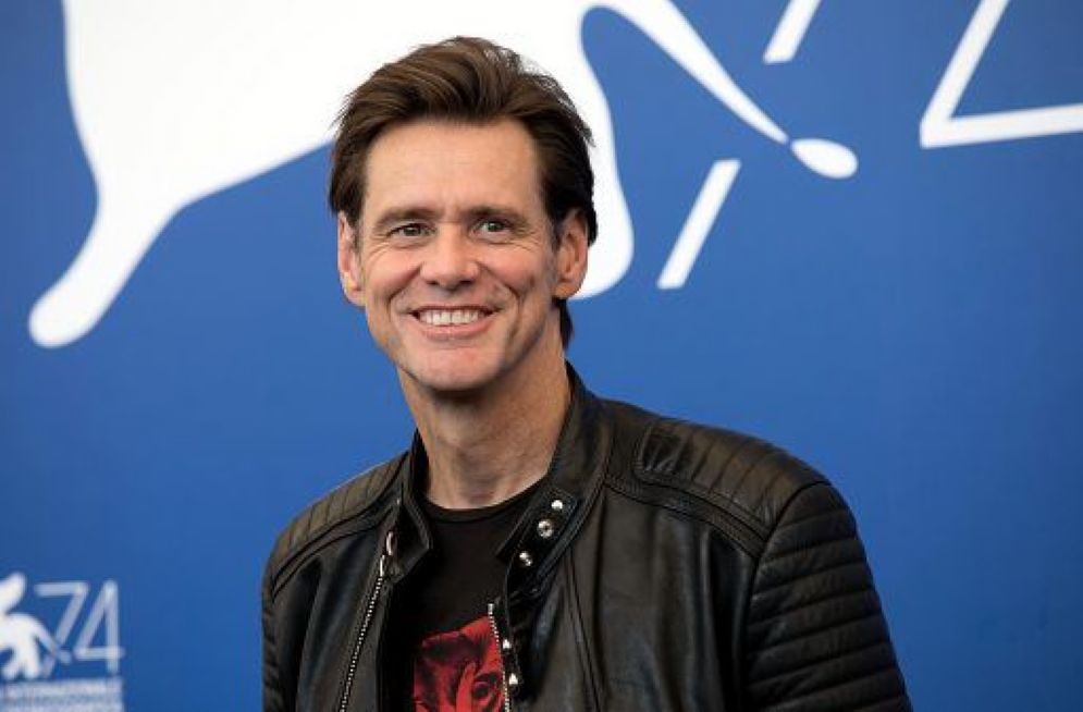 Jim Carrey se n'è andato da Facebook e dovremo farlo anche noi