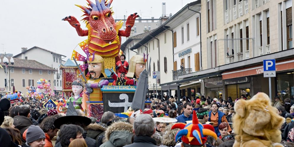 Montereale Valcellina: c'è il treno per il Carnevale. A Maniago occasione persa