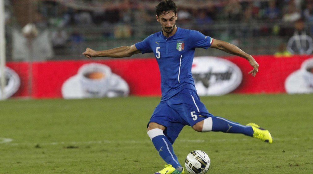 Davide Astori con la maglia della Nazionale
