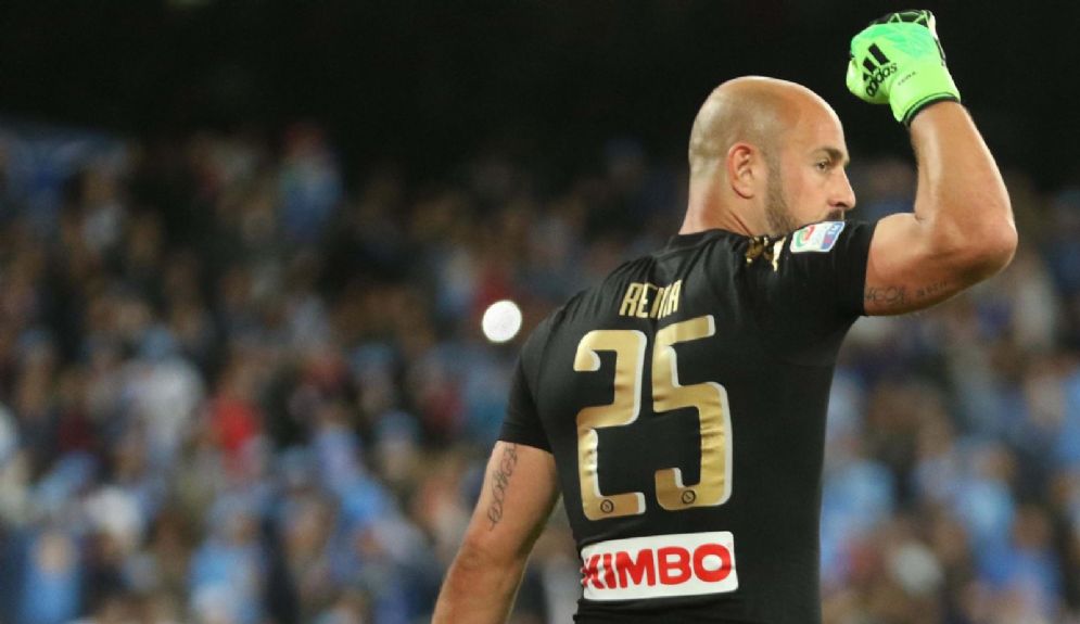 Pepe Reina, portiere spagnolo del Napoli e promesso sposo del Milan