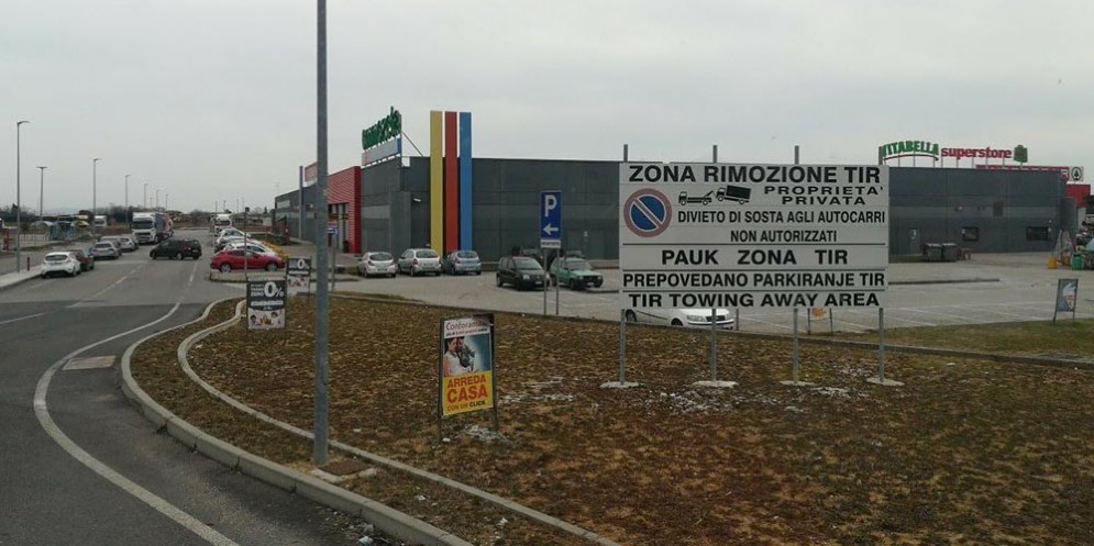 Immondizia e degrado: a Palmanova gli effetti della concorrenza sleale dell'Est