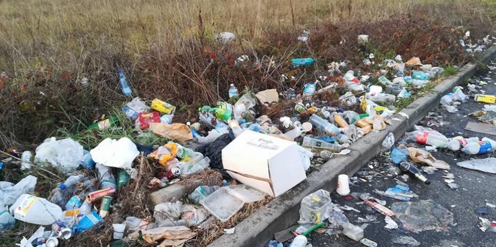Immondizia e degrado: a Palmanova gli effetti della concorrenza sleale dell'Est