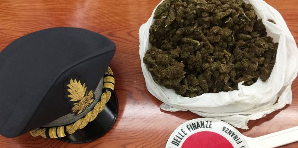 Droga in treno e sulle SR: arresti e denunce per spaccio. Sequestrate marijuana, eroina e cocaina