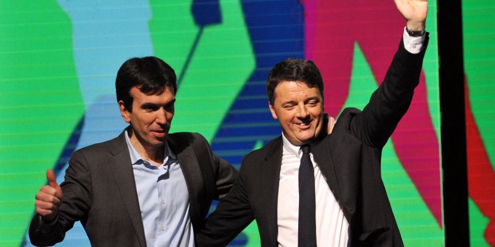 Maurizio Martina e l'ex segretario Matteo Renzi