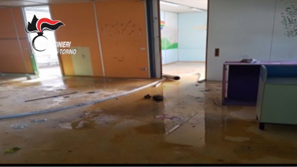 Raid vandalico all'ex asilo di Mappano