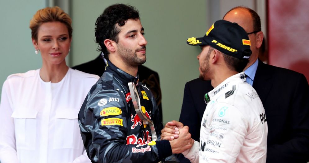 Daniel Ricciardo e Lewis Hamilton