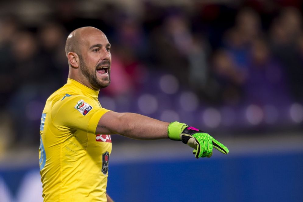 Pepe Reina, portiere spagnolo del Napoli e promesso sposo del Milan
