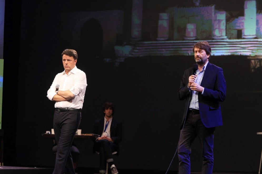 Renzi e Franceschini sul palco della Leopolda, Firenze, 25 novembre 2017