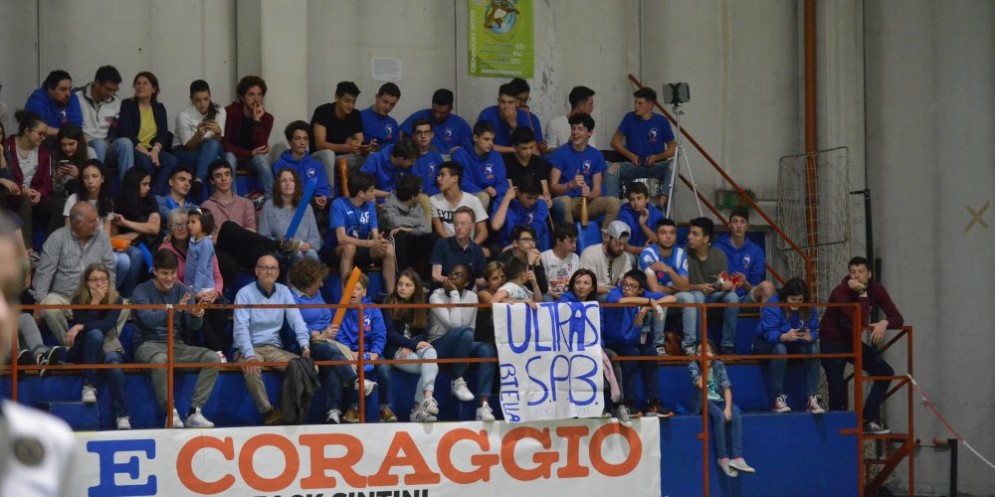 I tifosi della Scuola Pallavolo Biellese