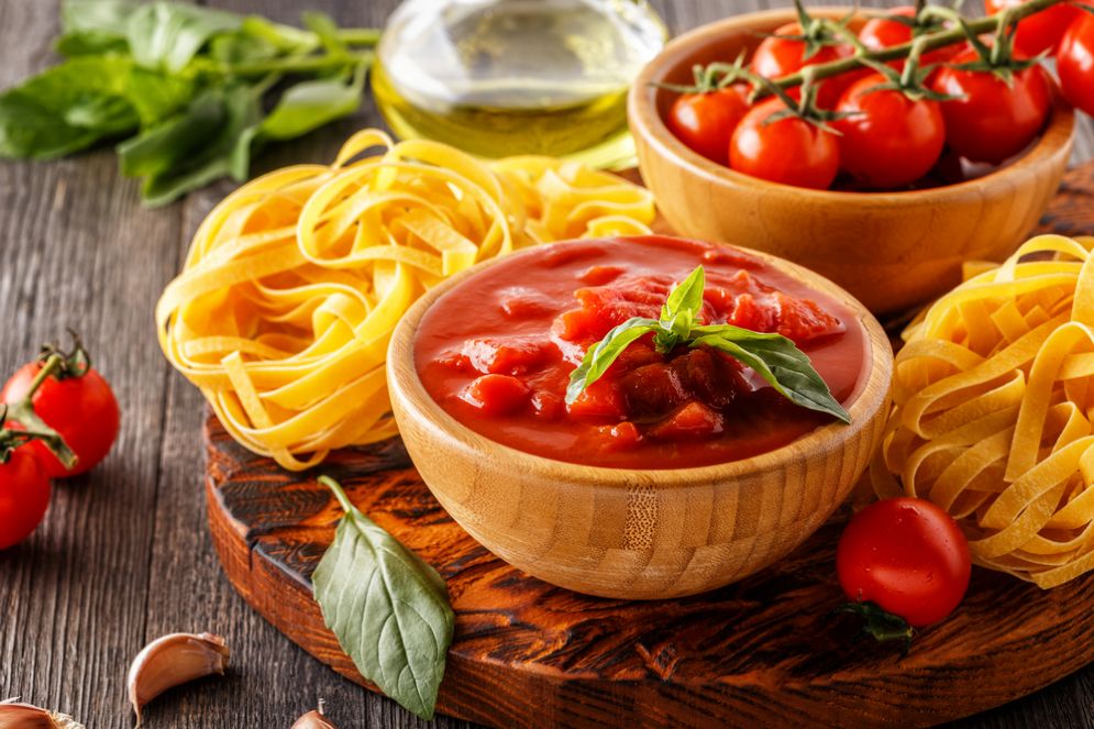 la salsa di pomodoro protegge l'intestino