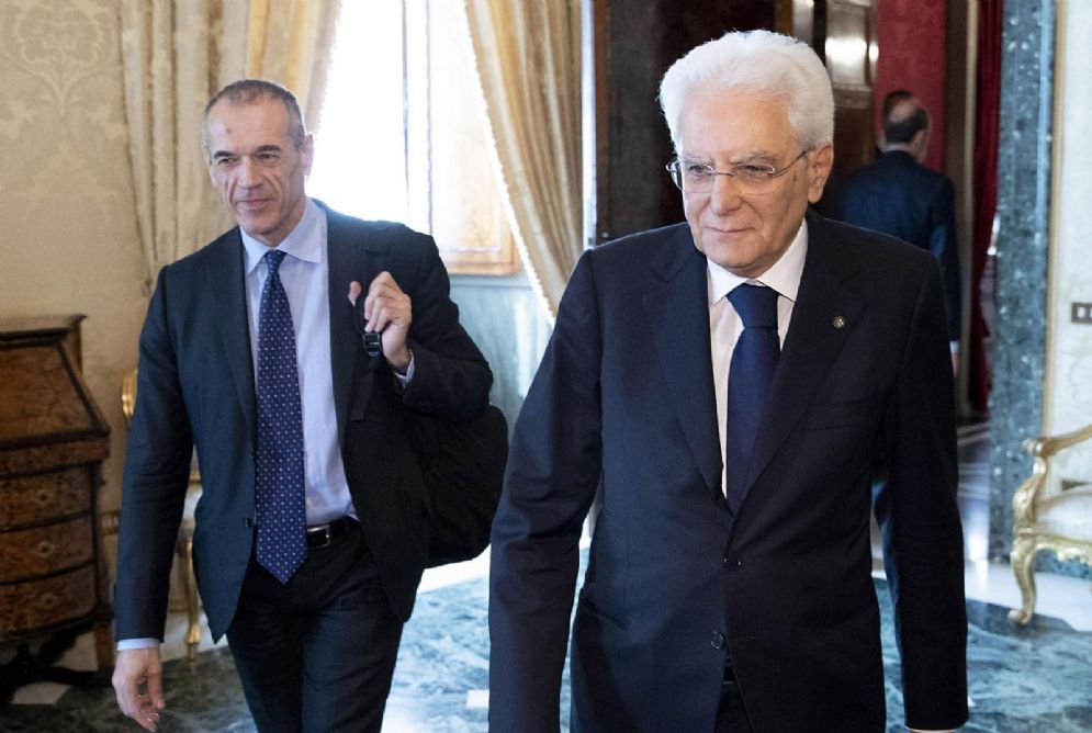 Il presidente della Repubblica Sergio Mattarella con il premier designato Carlo Cottarelli