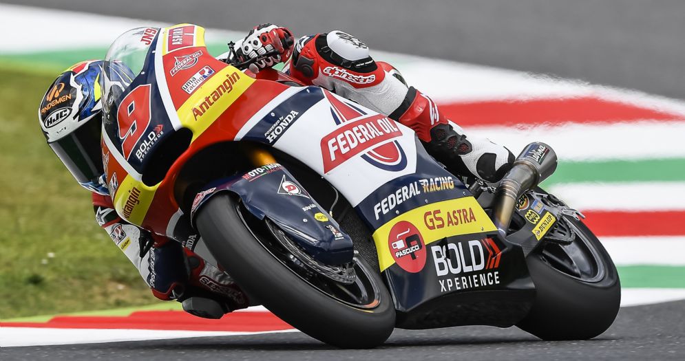 Jorge Navarro in sella alla moto del team Gresini Moto2 nelle prove libere del GP del Mugello