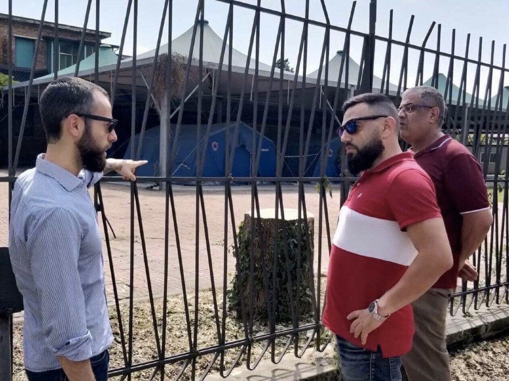 Sopralluogo di CasaPound in via Vigliani: nessun nomade nelle tende della Croce Rossa