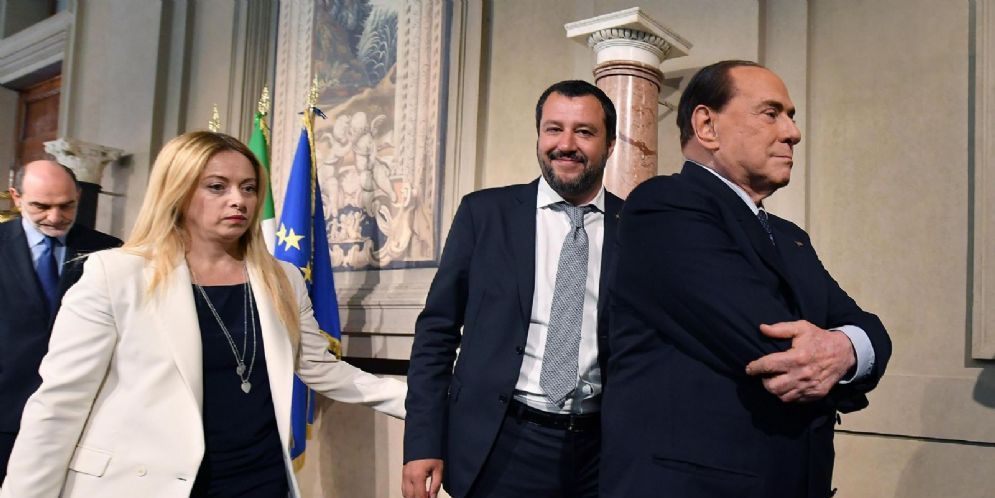 Silvio Berlusconi con Matteo Salvini e Giorgia Meloni