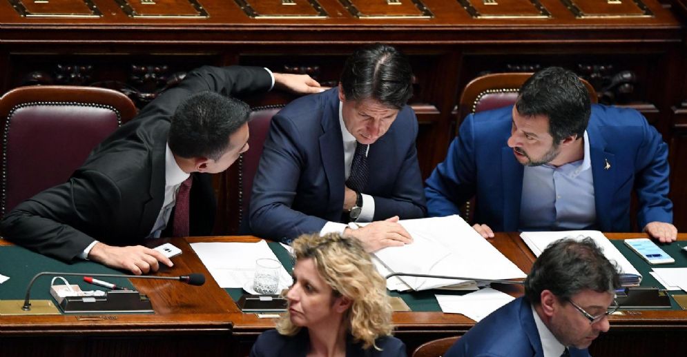 Giuseppe Conte con Matteo Salvini e Luigi Di Maio