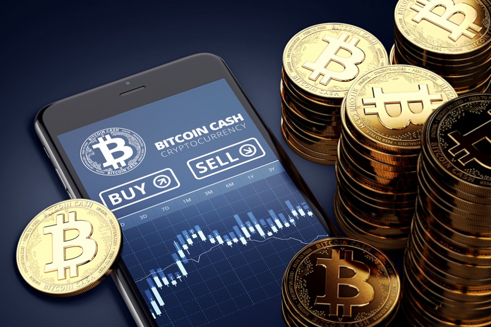 Bitcoin scende ai minimi storici