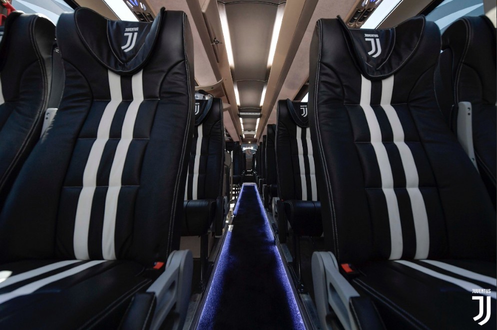 Gli interni del nuovo pullman della Juventus