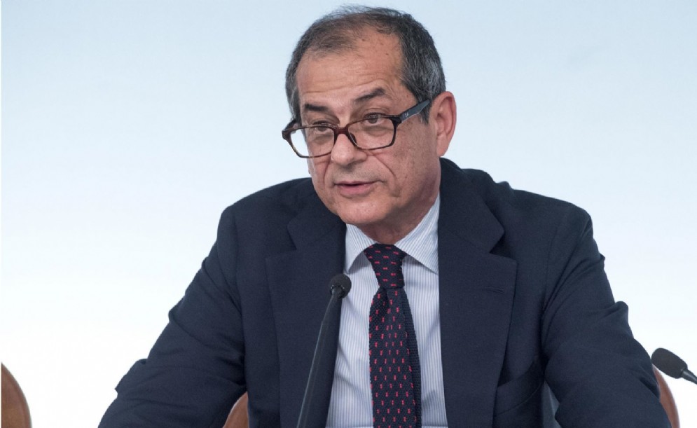 Il ministro dell'Economia e delle Finanze, Giovanni Tria, durante la conferenza stampa al termine del Consiglio dei ministri
