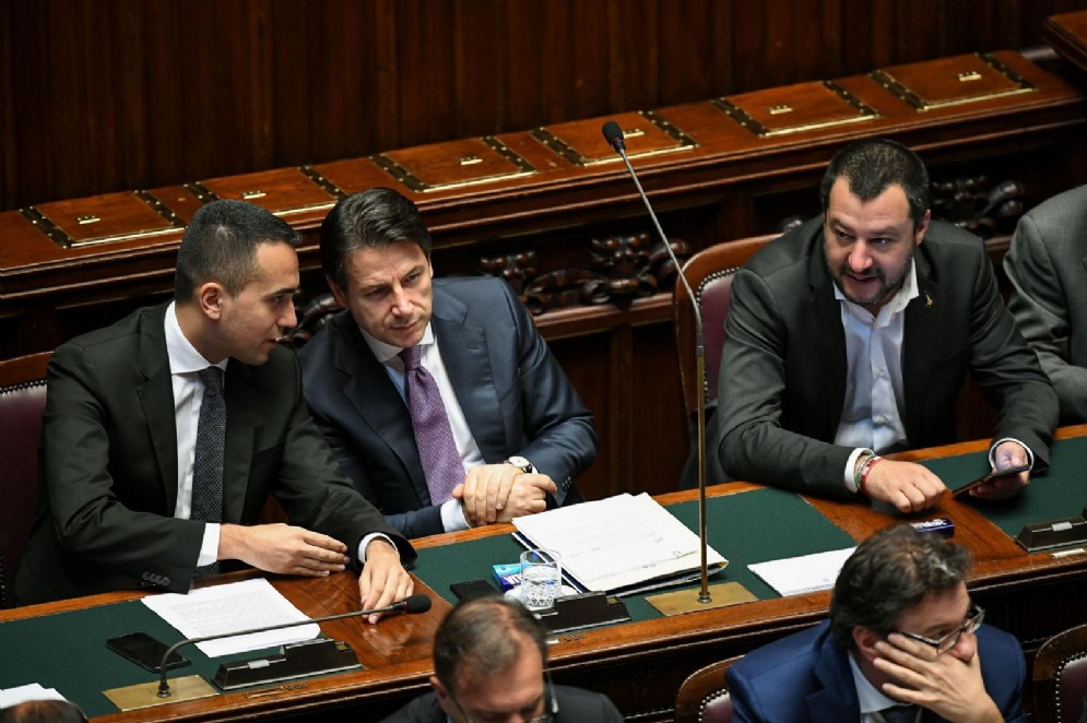 Luigi Di Maio e Matteo Salvini con Giuseppe Conte