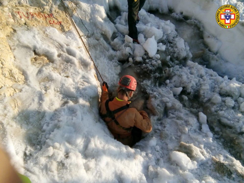 Speleologo ferito sul Canin: ancora alcune ore per liberarlo