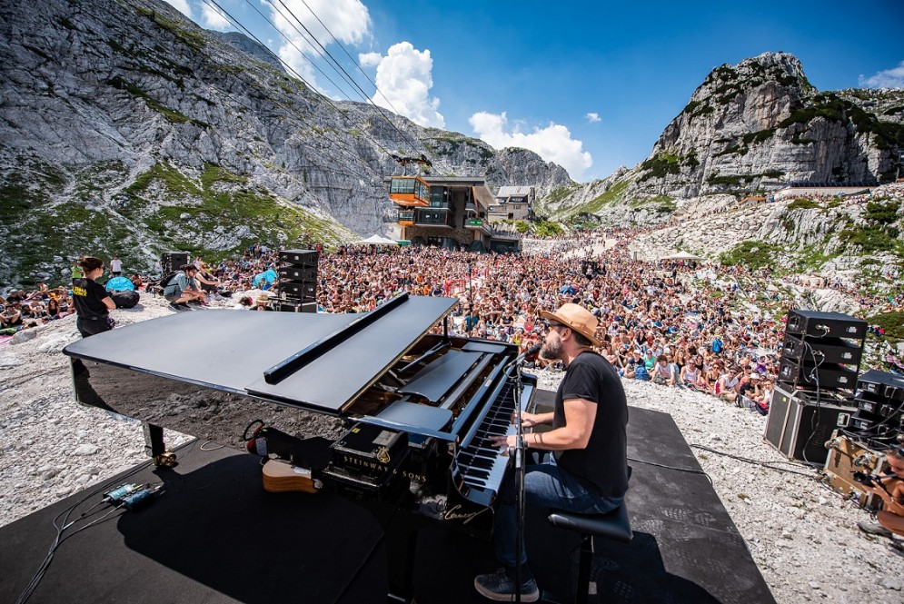 In 7 mila al rifugio Gilberti per Brunori Sas e Omar Pedrini