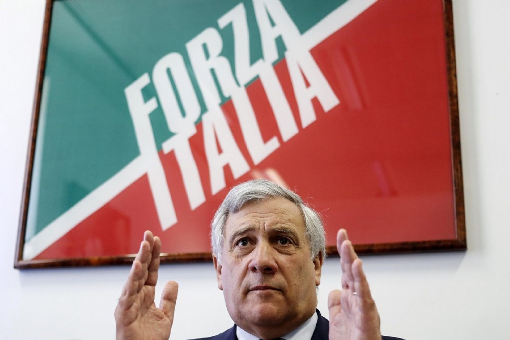 Antonio Tajani, presidente del Parlamento Europeo, durante una conferenza stampa di Forza Italia