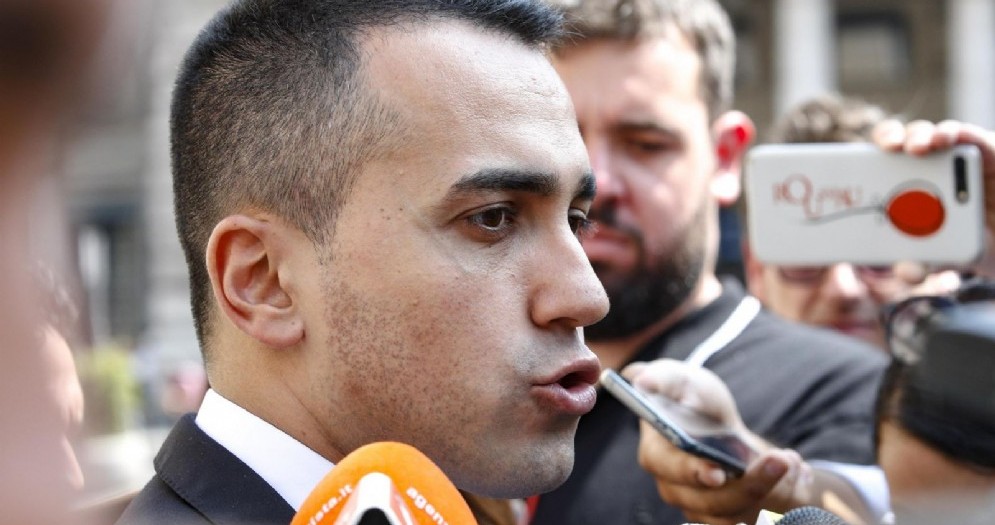 Il ministro Luigi Di Maio fuori palazzo Chigi, Roma 9 agosto 2018