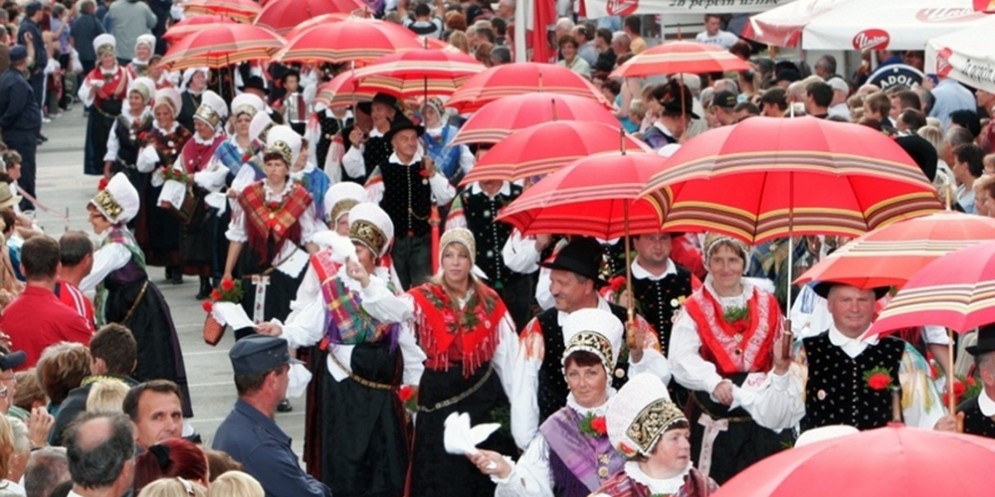 Costumi Bisiachi alla sfilata internazionale di Kamnik in Slovenia