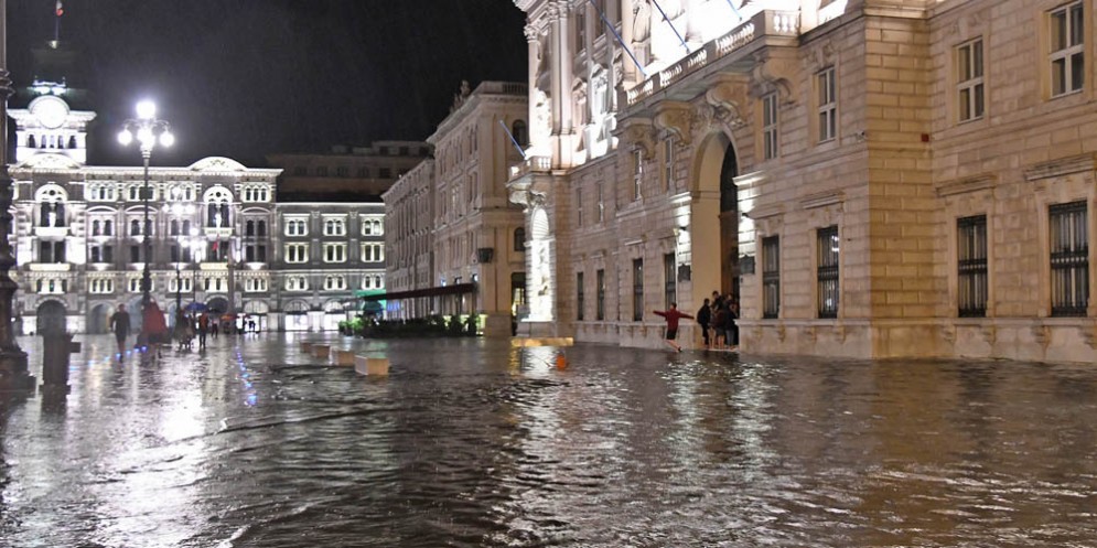 Malltempo: Trieste sott'acqua dopo le forti piogge