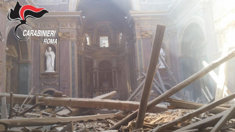 La chiesa dopo il crollo