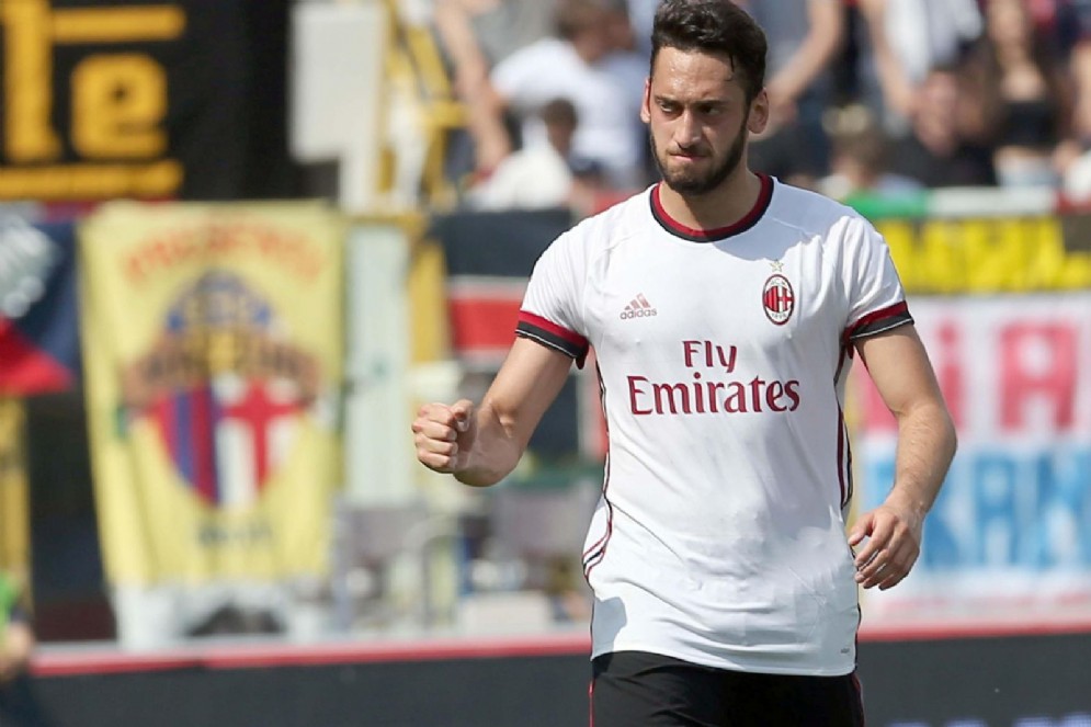 Hakan Calhanoglu, fantasista ed attaccante esterno del Milan