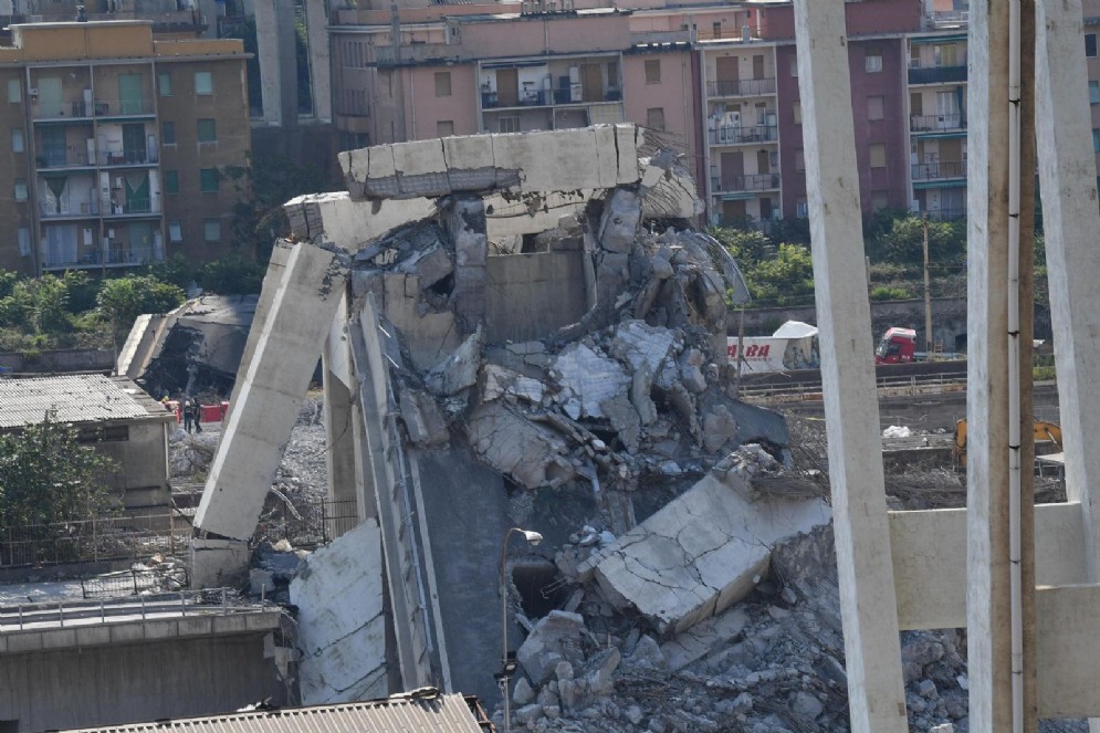 Lo stato della parte ovest di ponte Morandi a Genova