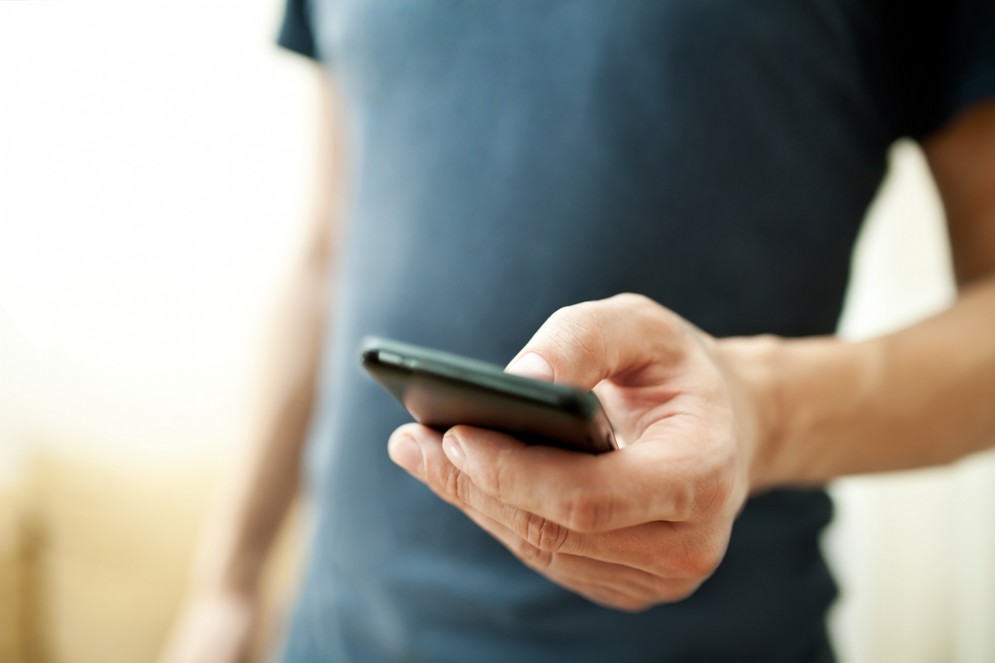 Una chat su smartphone in aiuto dei malati di Alzheimer