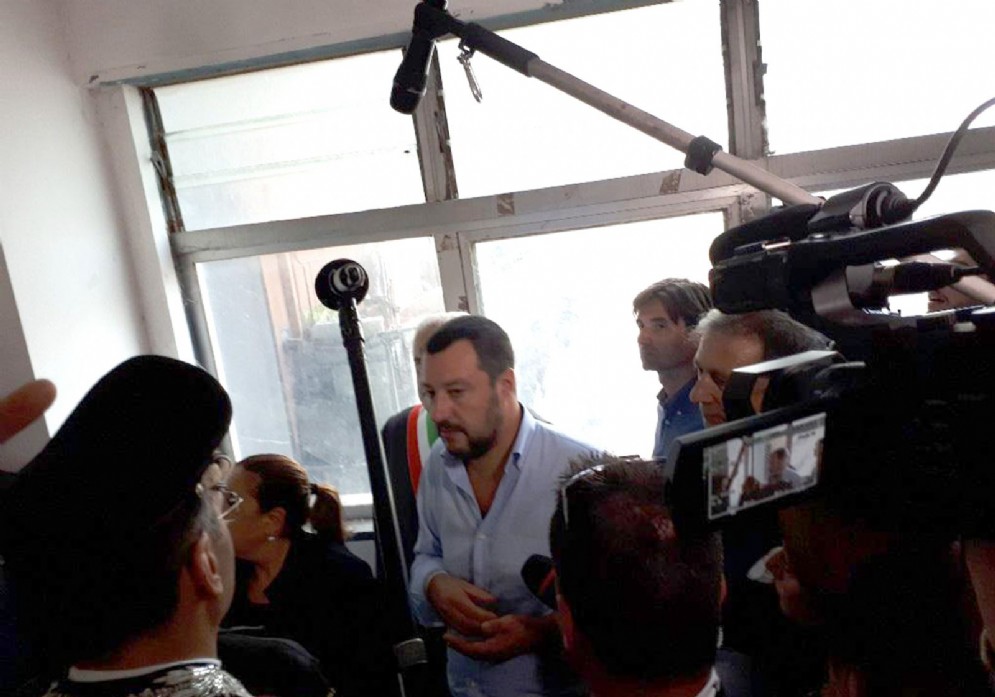 Il sopralluogo di Matteo Salvini nell'Hotel House, grattacielo multietnico di Porto Recanati. 16 settembre 2018