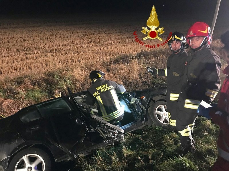 Incidente fra due auto nella notte a Villanova Biellese