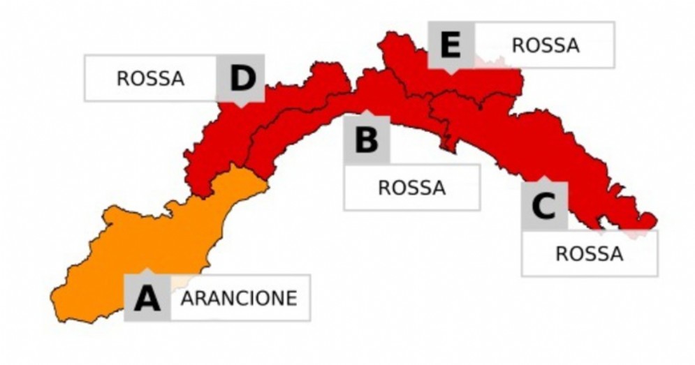 Liguria, prolungata l'allerta meteo rossa